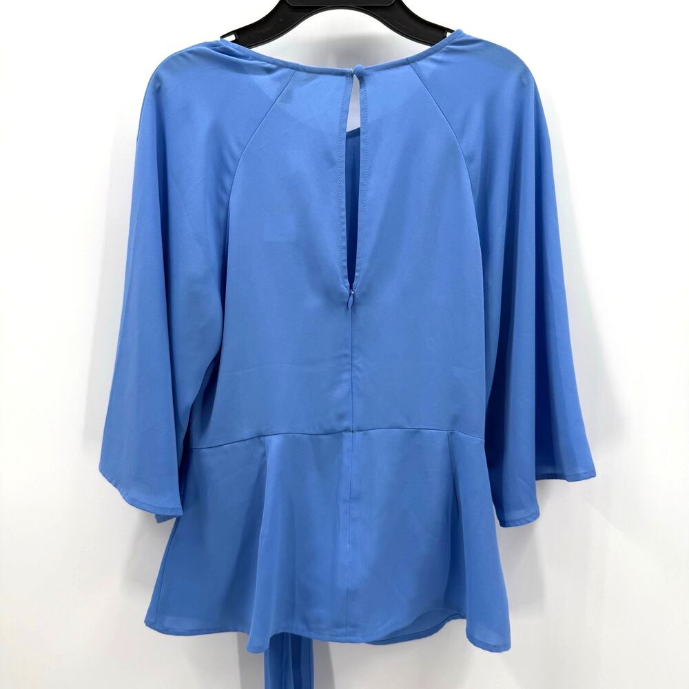 NWT Express Mock Wrap with Front Tie Accent Long Keyhole Neckline Size M - Picture 2 of 10